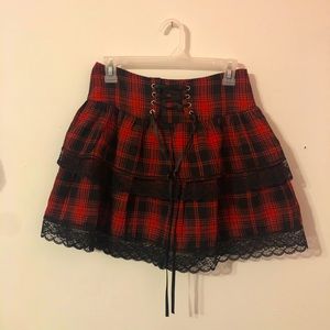 Skirt, brand unknown (tag ripped off)